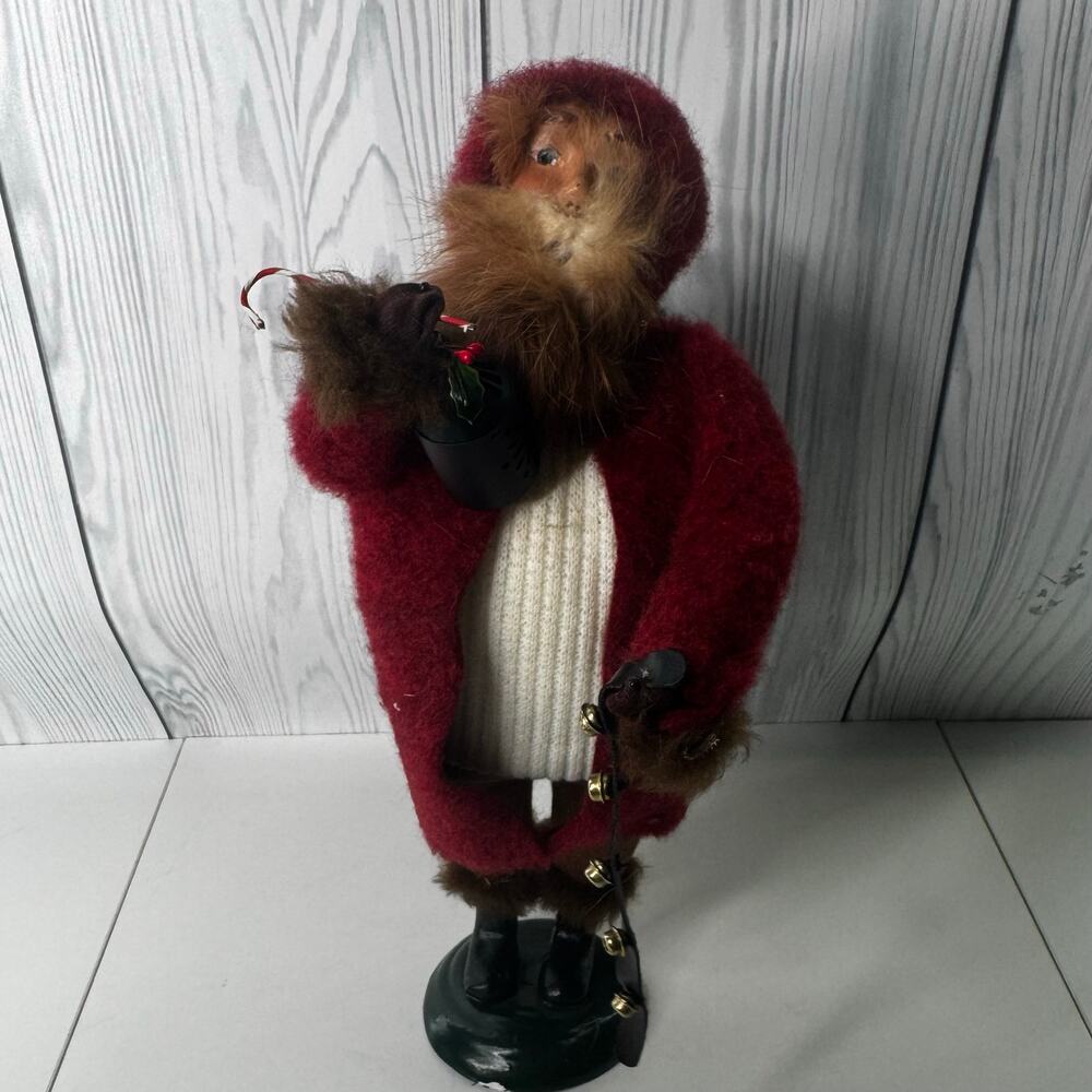Byers’ Choice Caroler Santa   20th Anniversary 1998 SleighBells (READ)